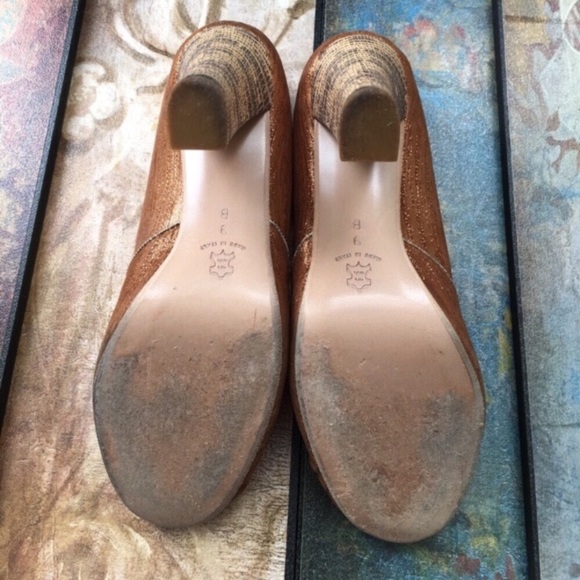 Cynthia Vincent Size 9 Mame Pump Heels (org. $348) - Picture 6 of 7